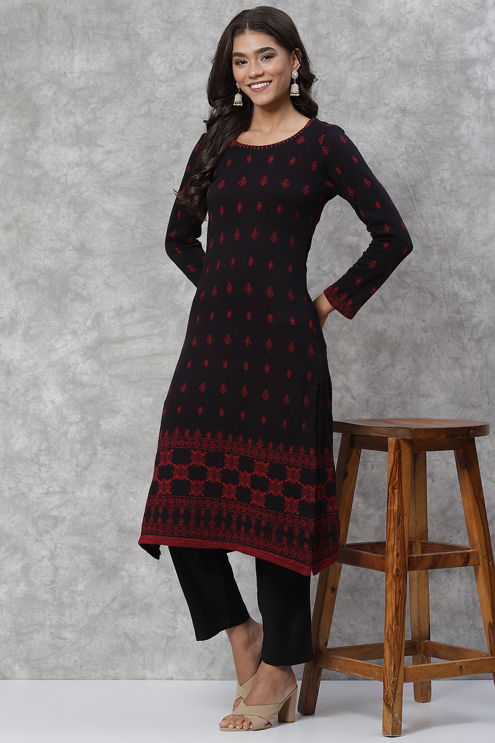 Red Jacquard Straight Kurta image number 6